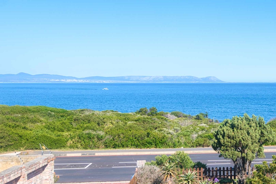 4 Bedroom Property for Sale in Westcliff Western Cape